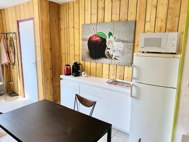 Le Depot Studio Du Petit Port Champvert Eksteriør billede